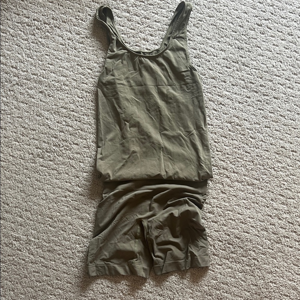 Olive Green women’s skins set